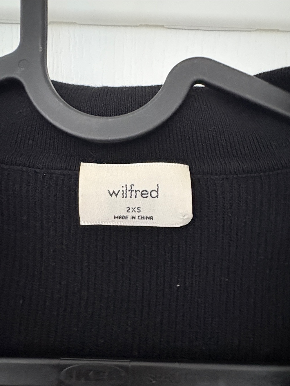 Wilfred Black Button-Down Collared Ribbed Top - Picture 2 of 3